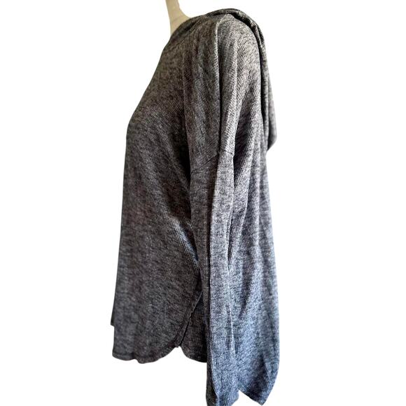 Womens Shirt Size XL Grey Hoodie Lightweight Layering Hiking Camping Traveling - Picture 6 of 7